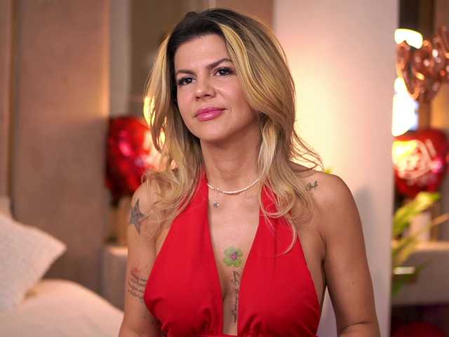 CamilaStarr's BongaCams show and profile