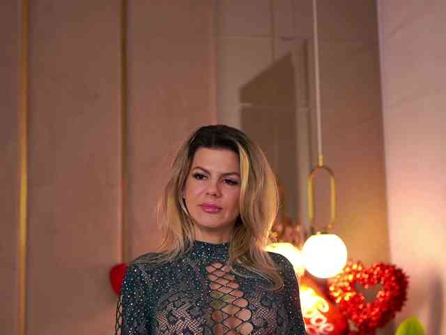 CamilaStarr CamilaStarr