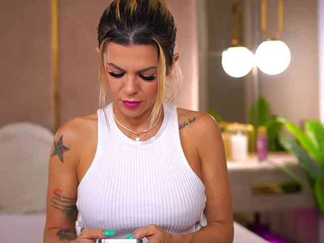 CamilaStarr CamilaStarr