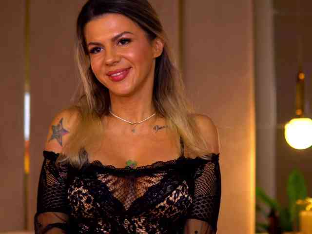 CamilaStarr CamilaStarr