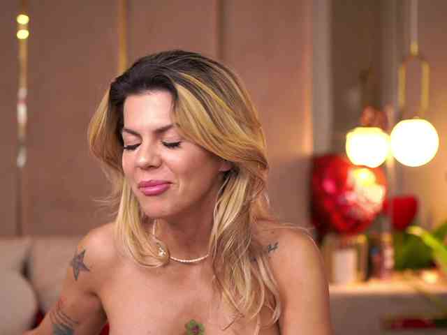 CamilaStarr CamilaStarr