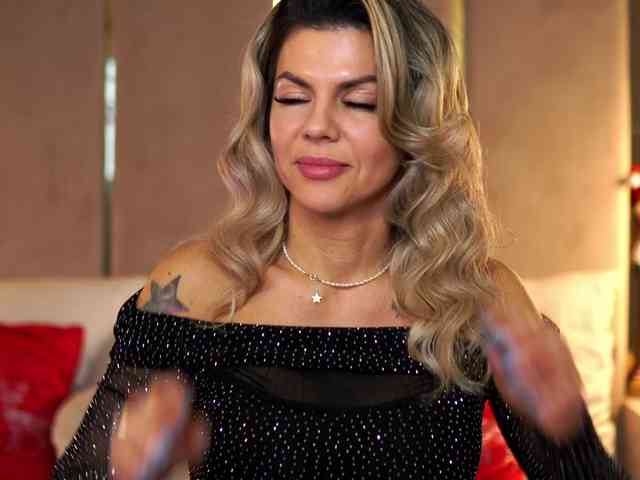 CamilaStarr CamilaStarr