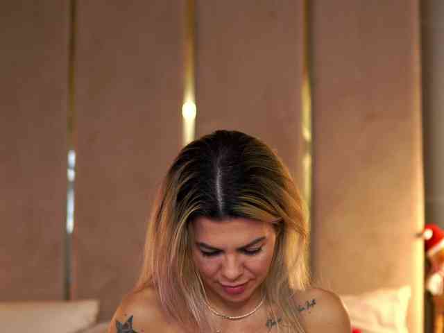 CamilaStarr CamilaStarr