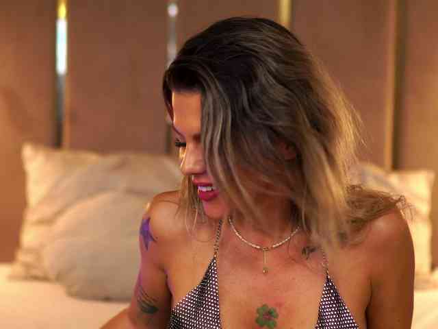 CamilaStarr CamilaStarr