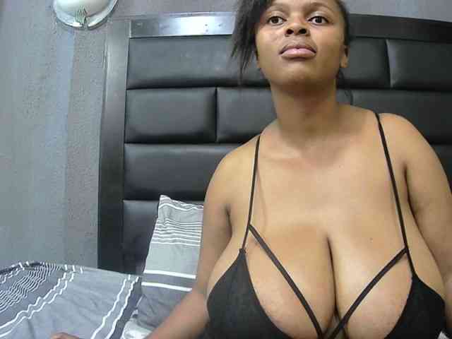 PrettyLisa28 webcam