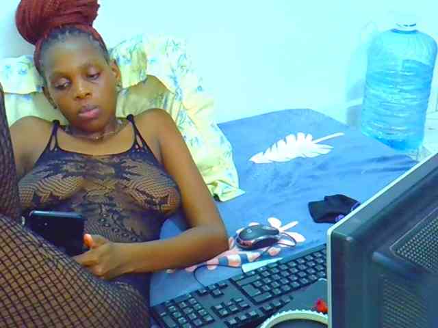 Sweetebony123 webcam