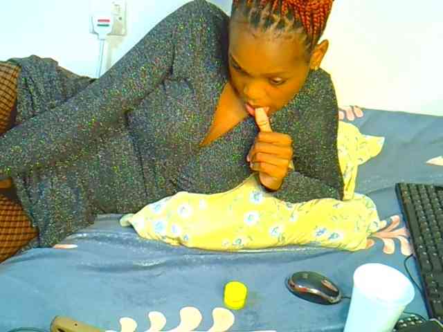 Sweetebony123 webcam