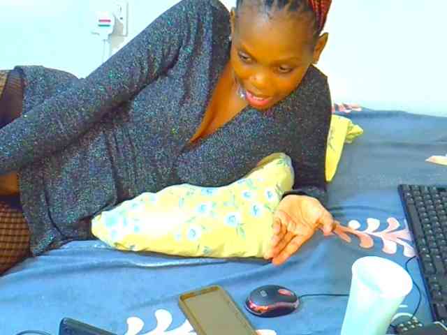 Sweetebony123 webcam