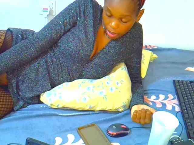 Sweetebony123 webcam