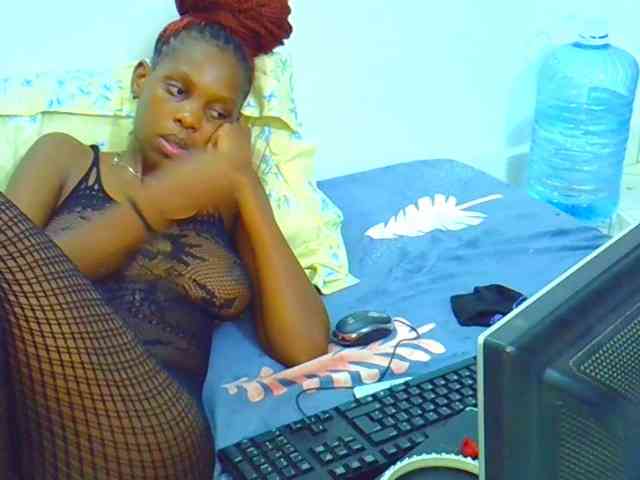 Sweetebony123 webcam