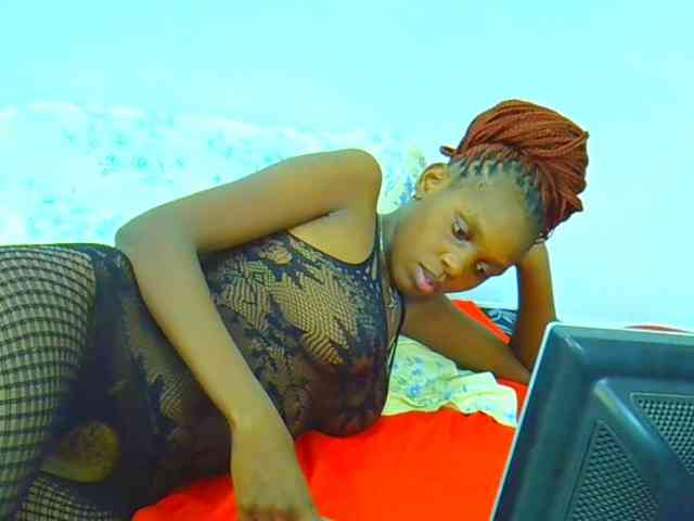 Sweetebony123 webcam