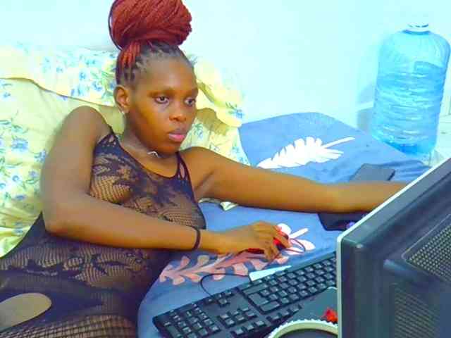 Sweetebony123 webcam