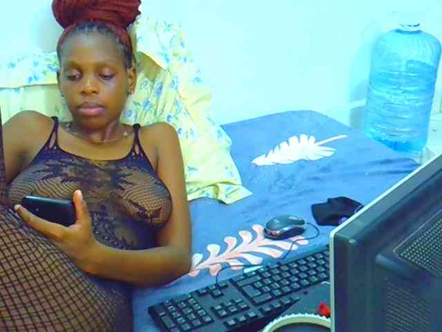 Sweetebony123 webcam