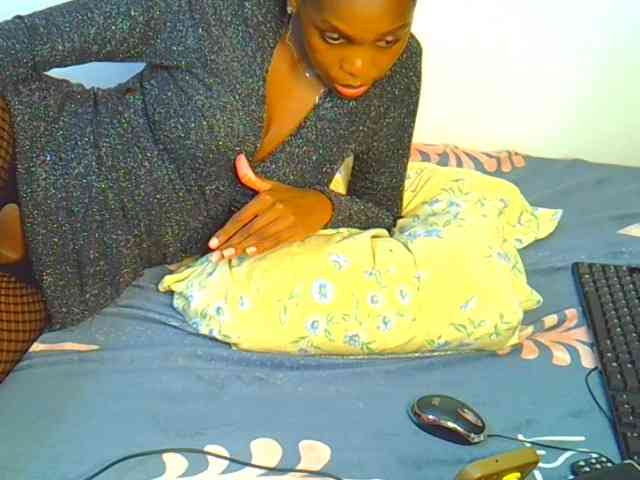 Sweetebony123 webcam
