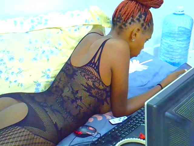 Sweetebony123 webcam