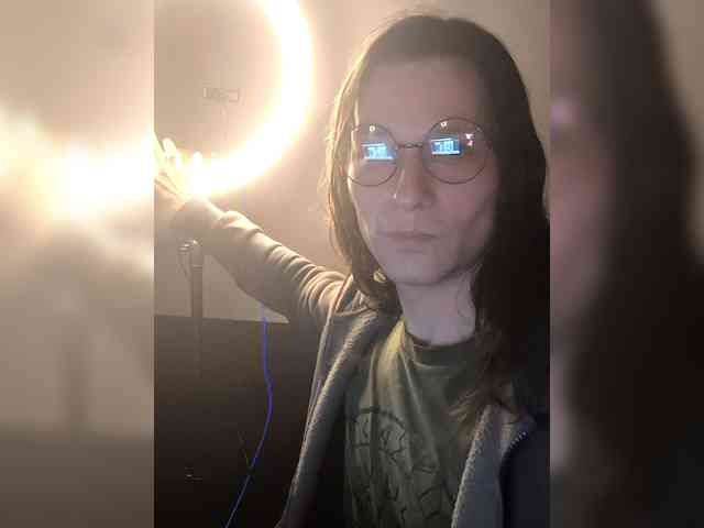 LoveTV1 Live Webcam on BongaCams