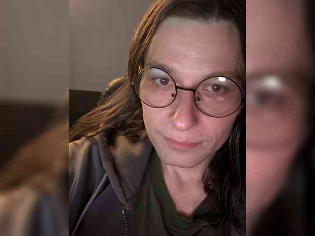 LoveTV1 Live Webcam on BongaCams