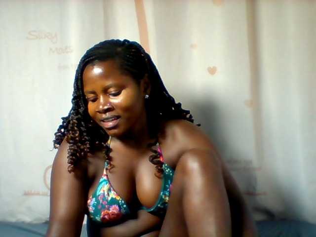 Loviepaula's BongaCams show and profile