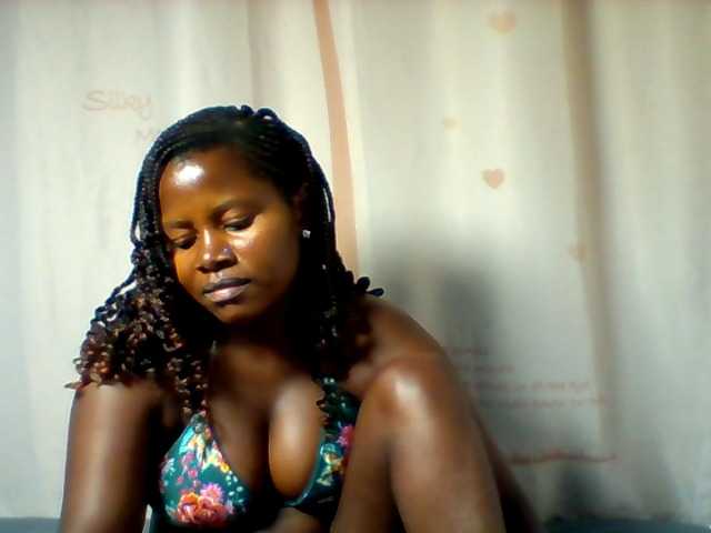 Loviepaula's BongaCams show and profile
