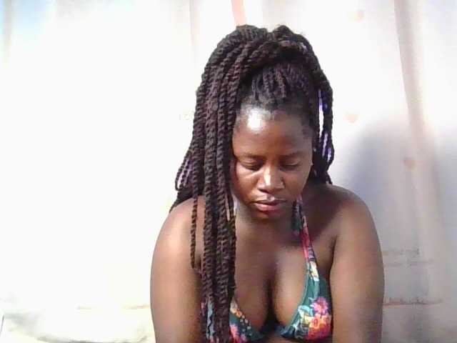 Loviepaula's BongaCams show and profile