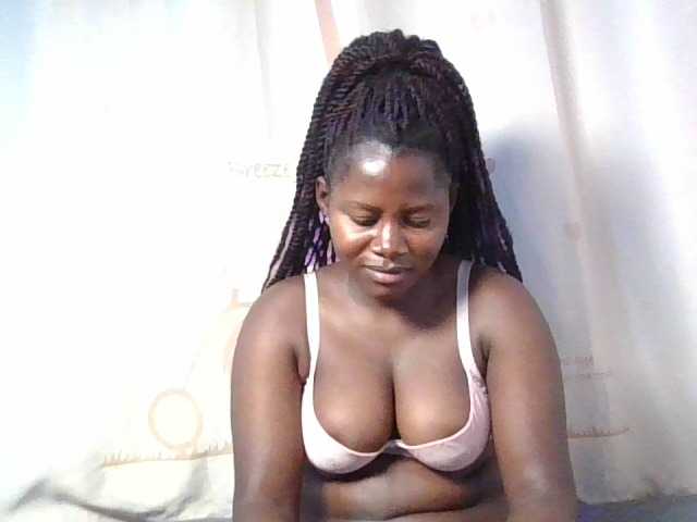 Loviepaula's BongaCams show and profile