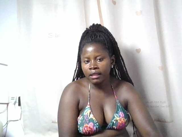 Loviepaula's BongaCams show and profile