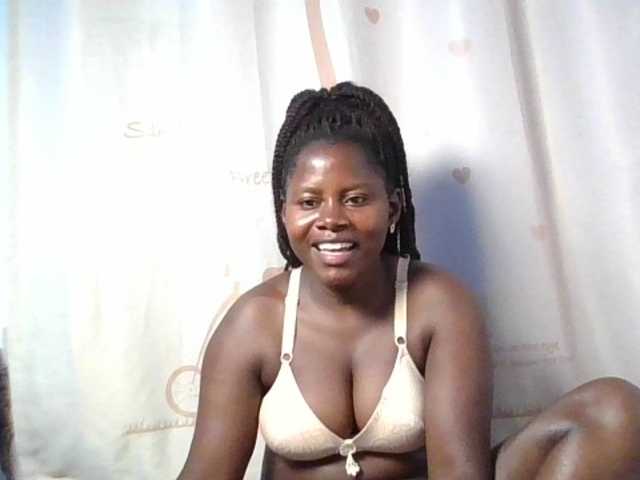 Loviepaula's BongaCams show and profile