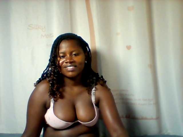 Loviepaula's BongaCams show and profile