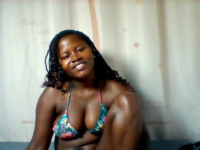 Loviepaula's BongaCams show and profile