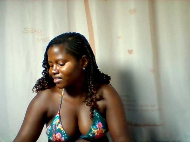 Loviepaula's BongaCams show and profile