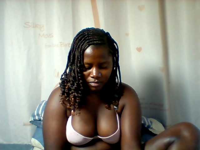 Loviepaula's BongaCams show and profile