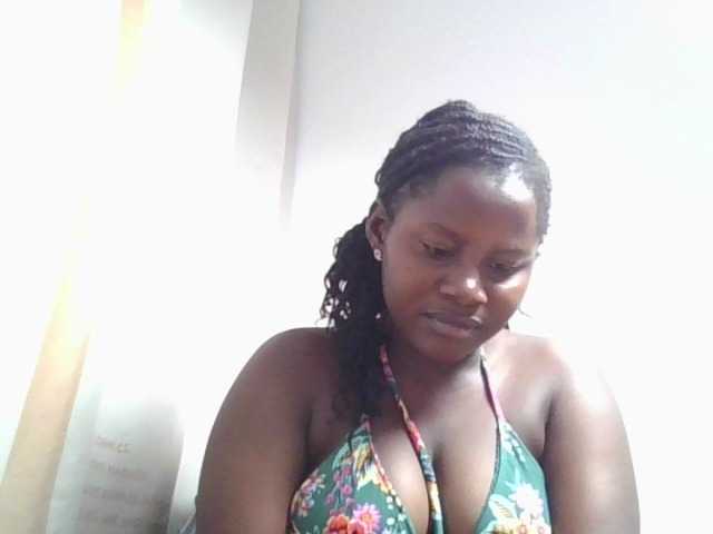 Loviepaula Live Cam on BongaCams