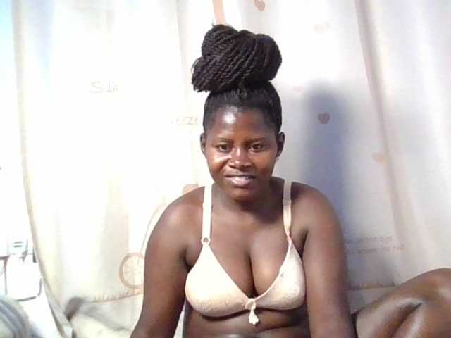 Loviepaula's BongaCams show and profile