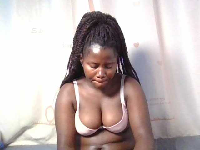 Loviepaula's BongaCams show and profile