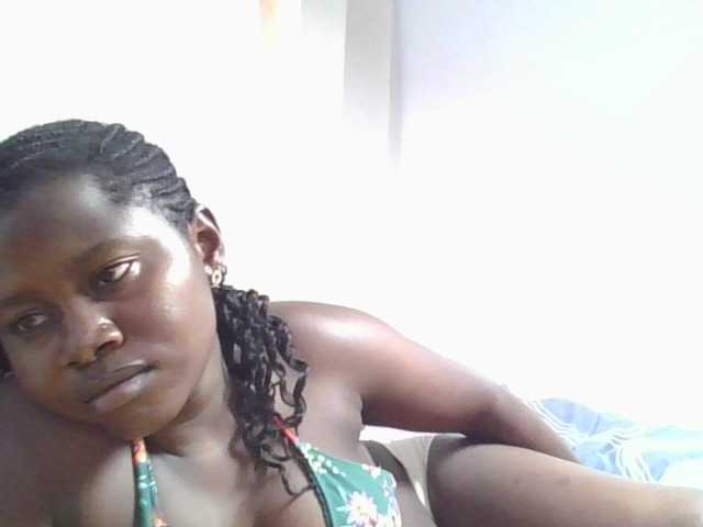 Loviepaula Live Cam on BongaCams