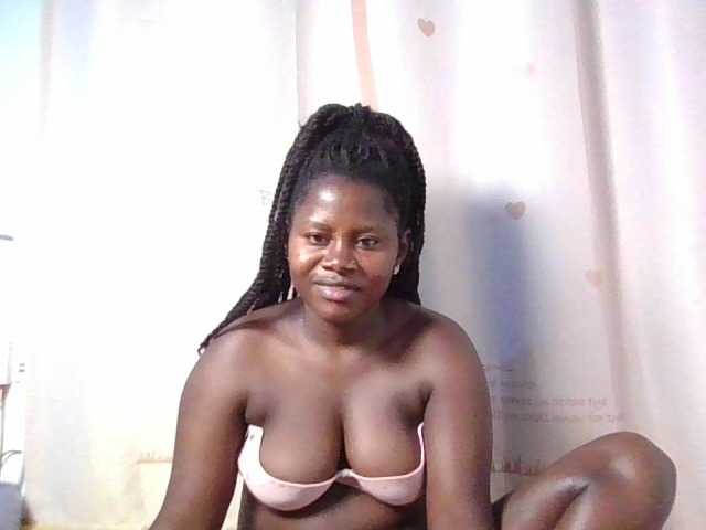 Loviepaula's BongaCams show and profile