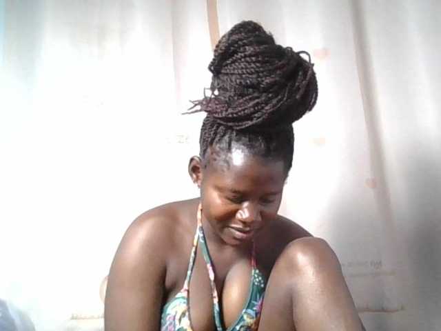 Loviepaula's BongaCams show and profile