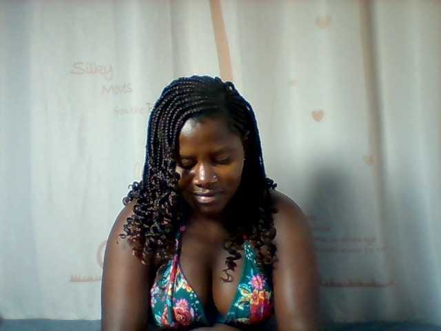 Loviepaula's BongaCams show and profile