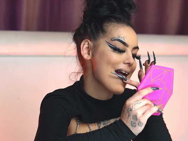 KarsynJayde's BongaCams show and profile