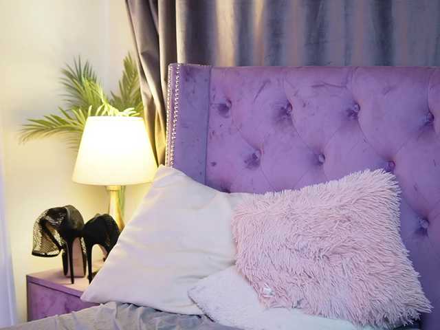 SaraiAngel's BongaCams show and profile