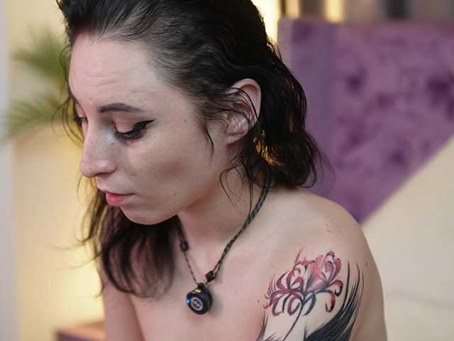 SaraiAngel's BongaCams show and profile