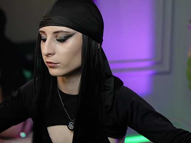 SaraiAngel's BongaCams show and profile