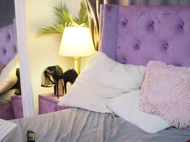 SaraiAngel's BongaCams show and profile