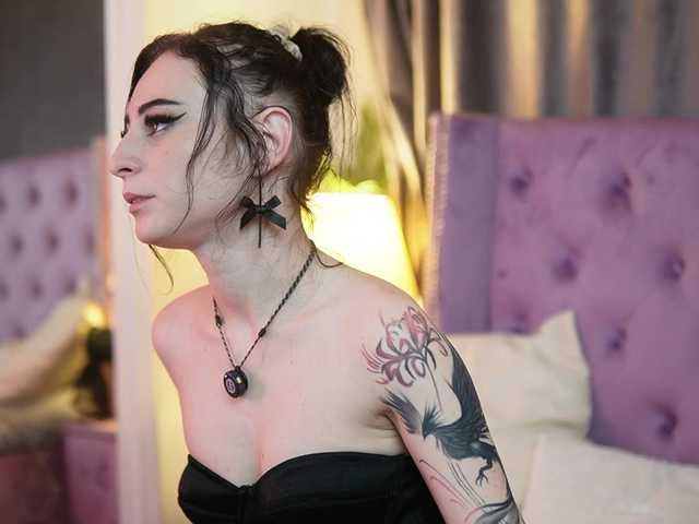 SaraiAngel's BongaCams show and profile