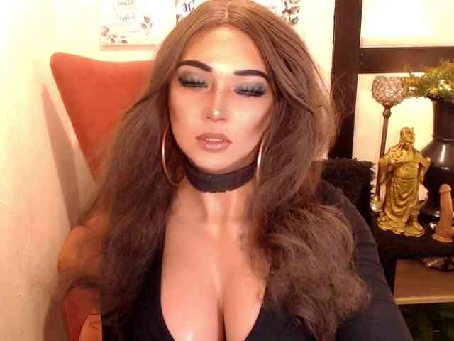 CuteyCumShasha Live Webcam on BongaCams