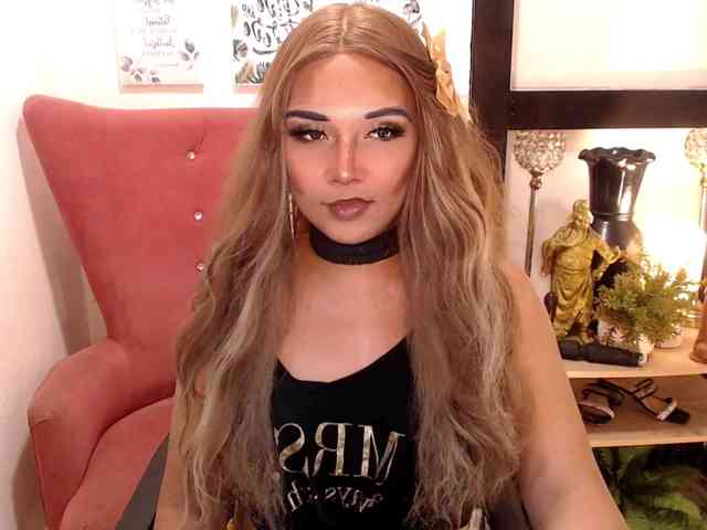 CuteyCumShasha Live Webcam on BongaCams