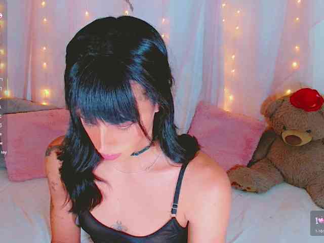 Amatista-Blue Live Webcam on BongaCams