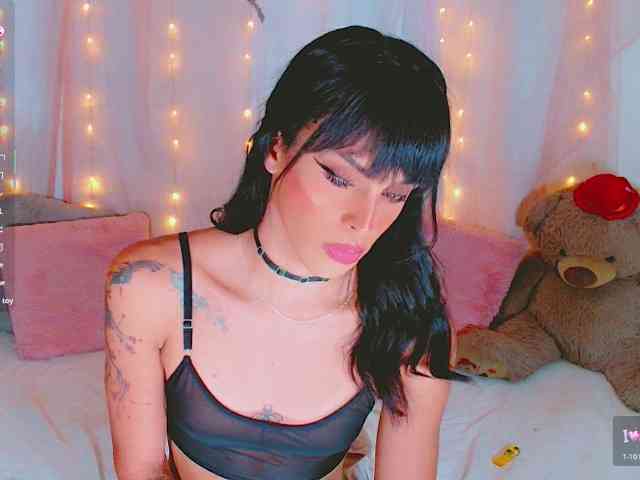 Amatista-Blue Live Webcam on BongaCams