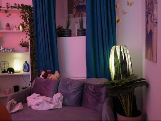 AlexisLovee Porn Show