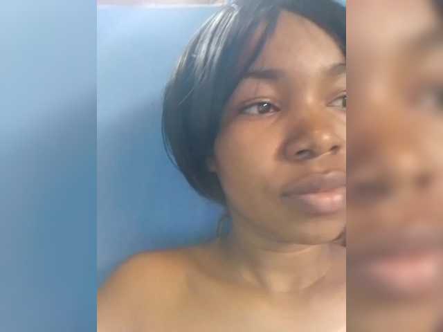 Maylis18 webcam bongacams model stream image